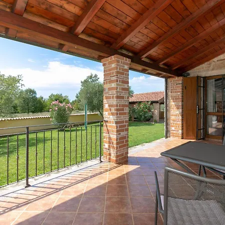 Shirin Mit Pool, Jacuzzi Und Kamin * Porec